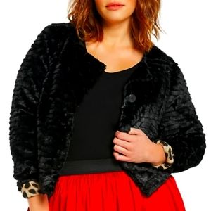 NWOT Torrid Cropped Faux Fur Leopard lined jacket size 2